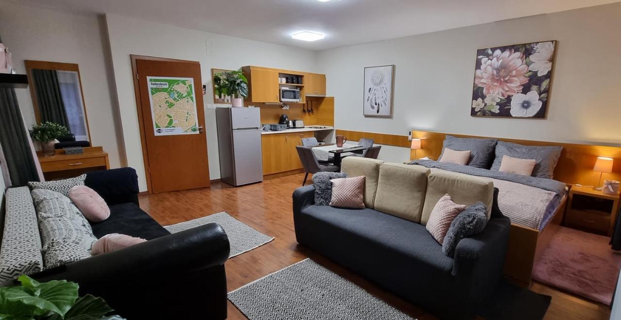 Relax Wellness Studio Hajduszoboszlo Lejlighed Eksteriør billede