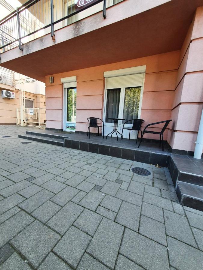 Relax Wellness Studio Hajduszoboszlo Lejlighed Eksteriør billede
